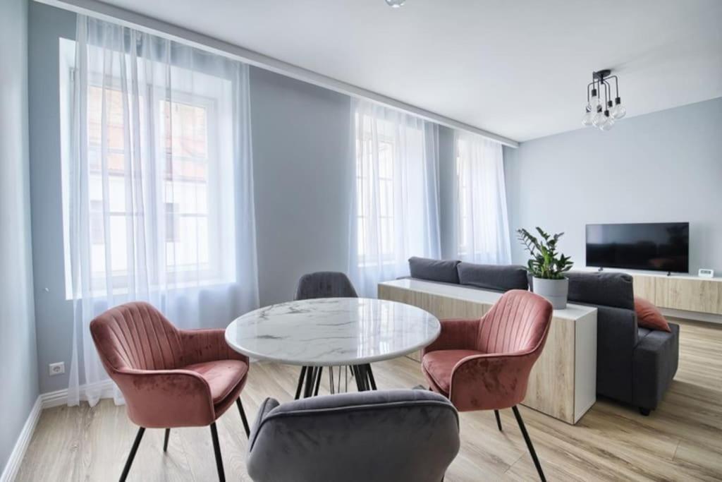 Cosy 3 Room Apartment. Vilnius Dış mekan fotoğraf