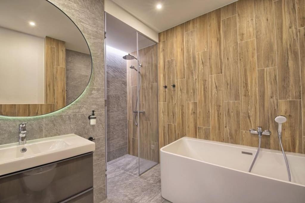 Cosy 3 Room Apartment. Vilnius Dış mekan fotoğraf