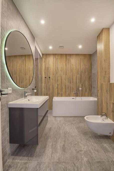Cosy 3 Room Apartment. Vilnius Dış mekan fotoğraf